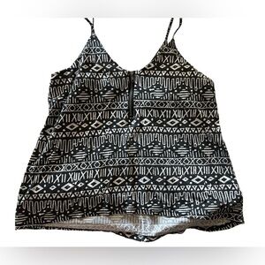 Black and White Patterned Women's Top